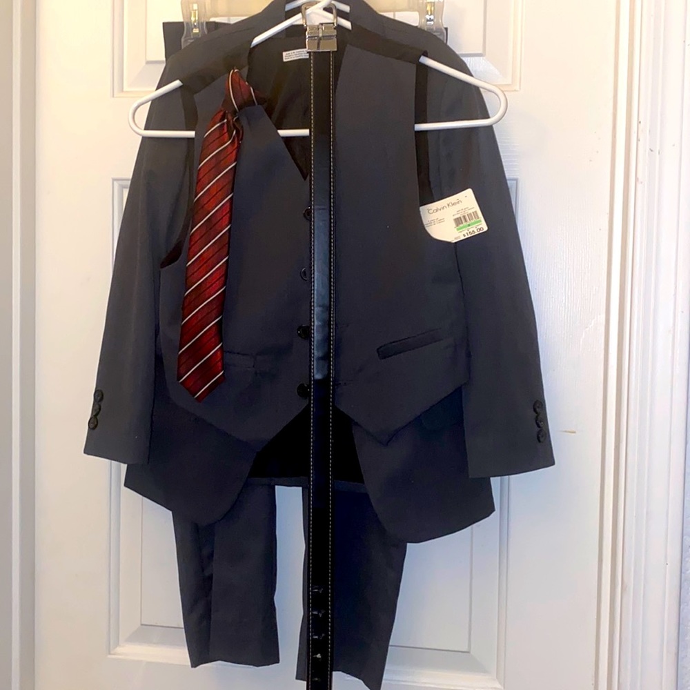 Calvin Klein boy’s dress suit